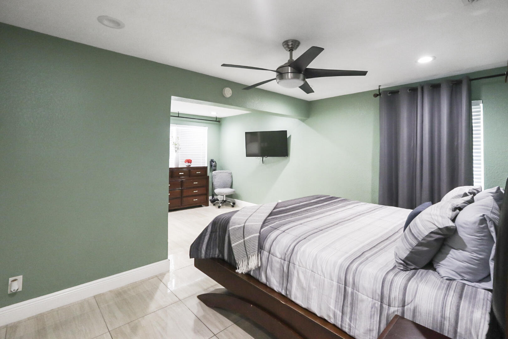 PALM SPRINGS VILLAGE 5 - Residential