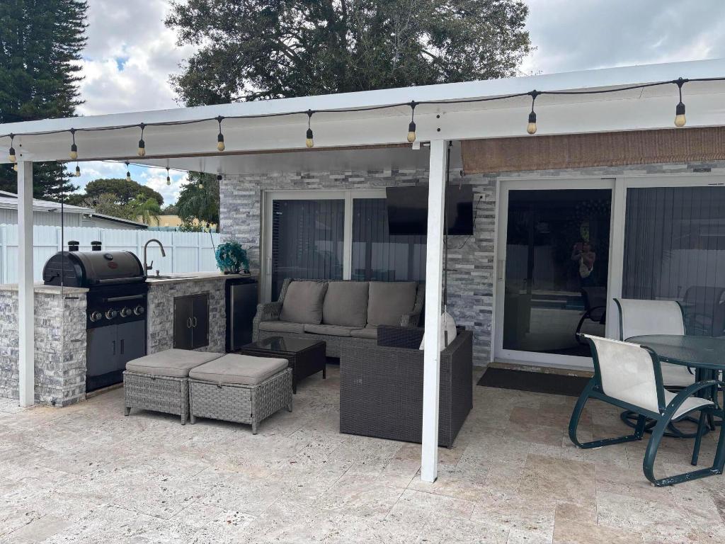 PALM SPRINGS VILLAGE 5 - Residential