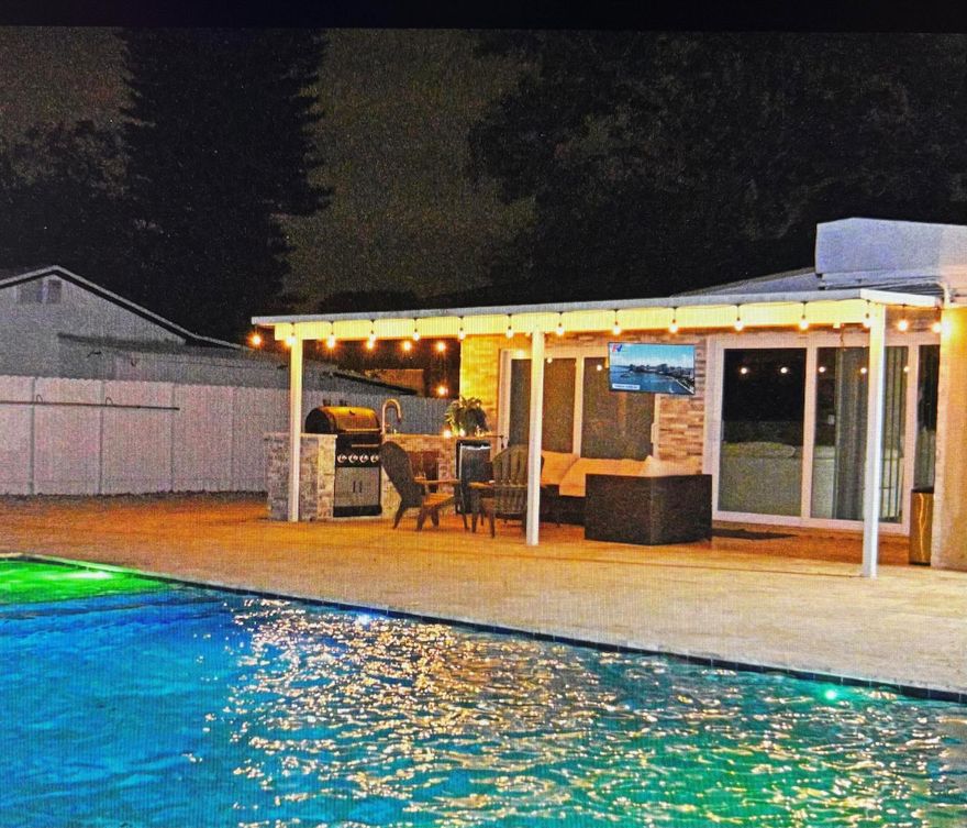 : This Single-family home has it all. Featuring 3 bedrooms, 2 bathrooms, Beautifull pool, like resort style, new Metallic roof and jacuzzi heated, big patio kitchen, and carport. Laundry room. Huge backyard and room on both sides of the house for a boat, or Rv. No HOA located in the beautiful community of Palm Springs close to great schools, parks, 15 minutes to the beach.