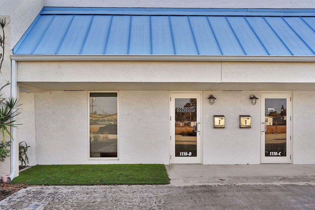 Photo of 1110 N G Street #C, Lake Worth Beach, FL (MLS # R10975481)