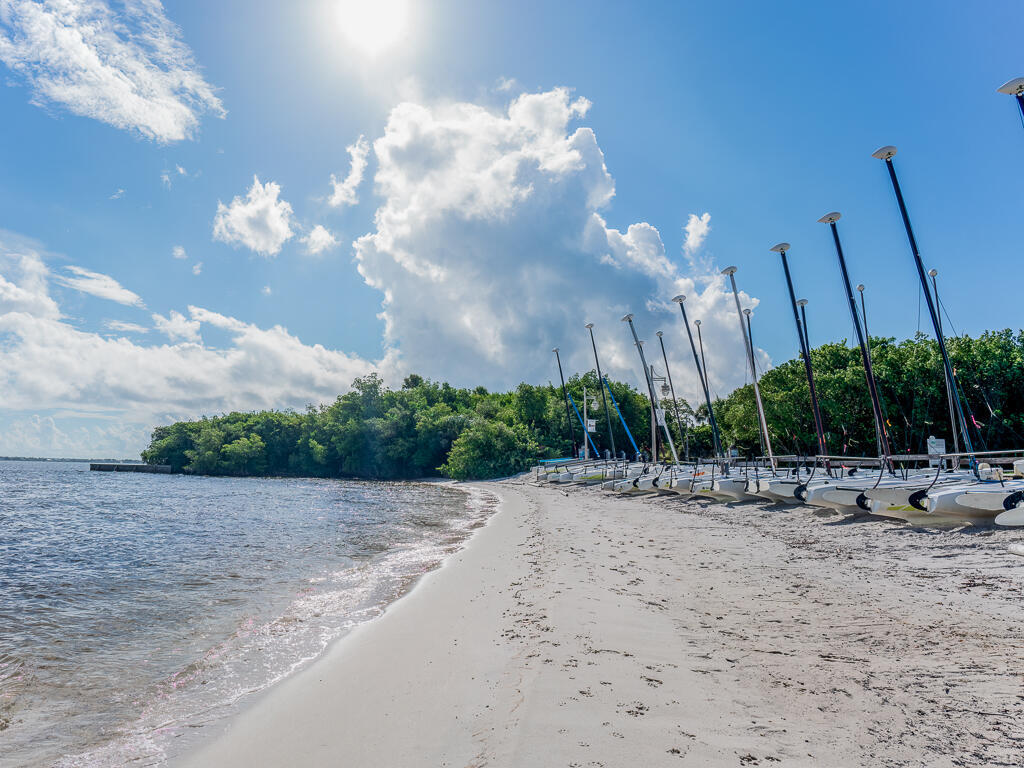 INDIAN RIVER VILLAS A CONDO PHASE II - Residential Lease