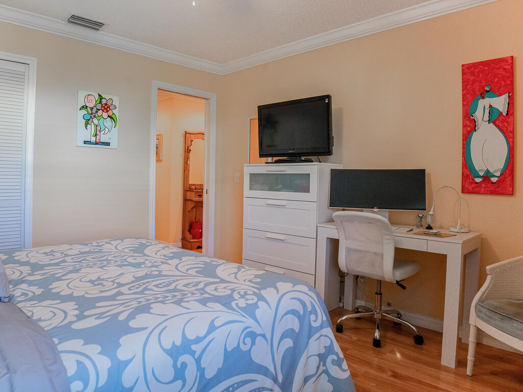 INDIAN RIVER VILLAS A CONDO PHASE II - Residential Lease