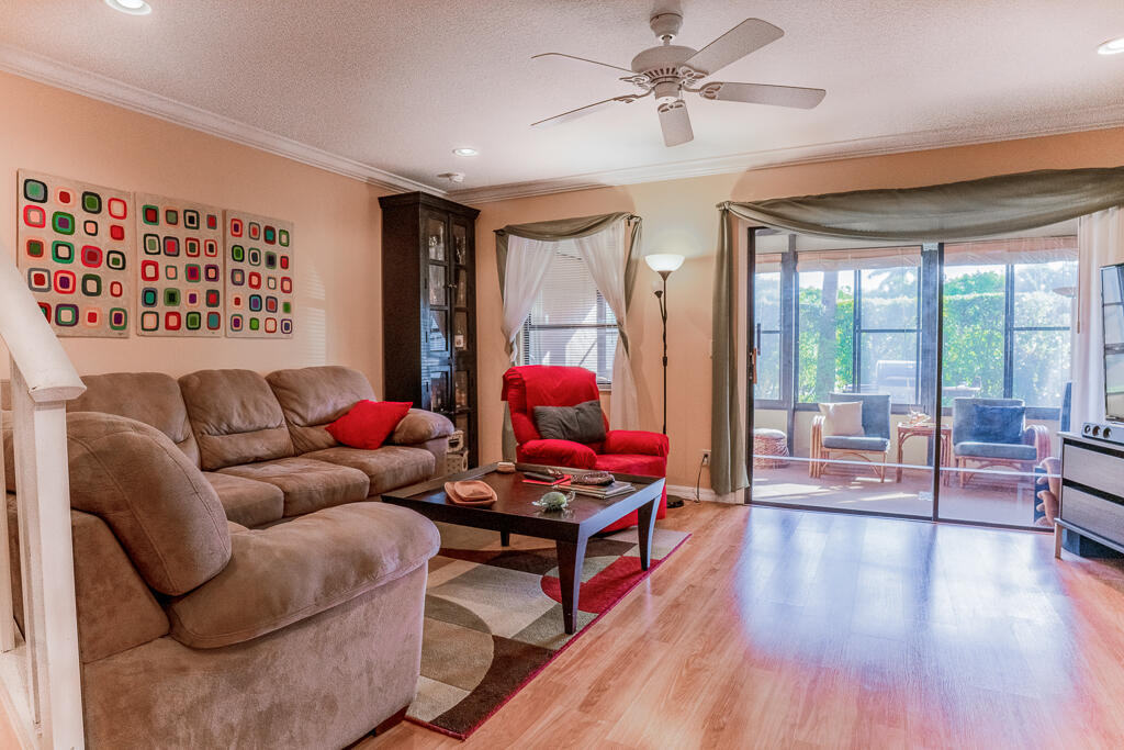 INDIAN RIVER VILLAS A CONDO PHASE II - Residential Lease