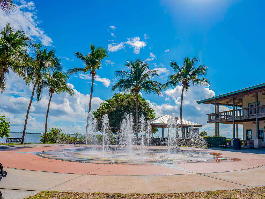 INDIAN RIVER VILLAS A CONDO PHASE II - Residential Lease