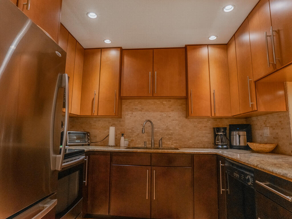 INDIAN RIVER VILLAS A CONDO PHASE II - Residential Lease