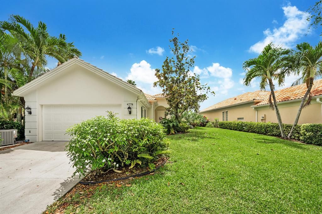Photo of 4778 Lakeland Drive, Delray Beach, FL 33445 (MLS # R10794673)