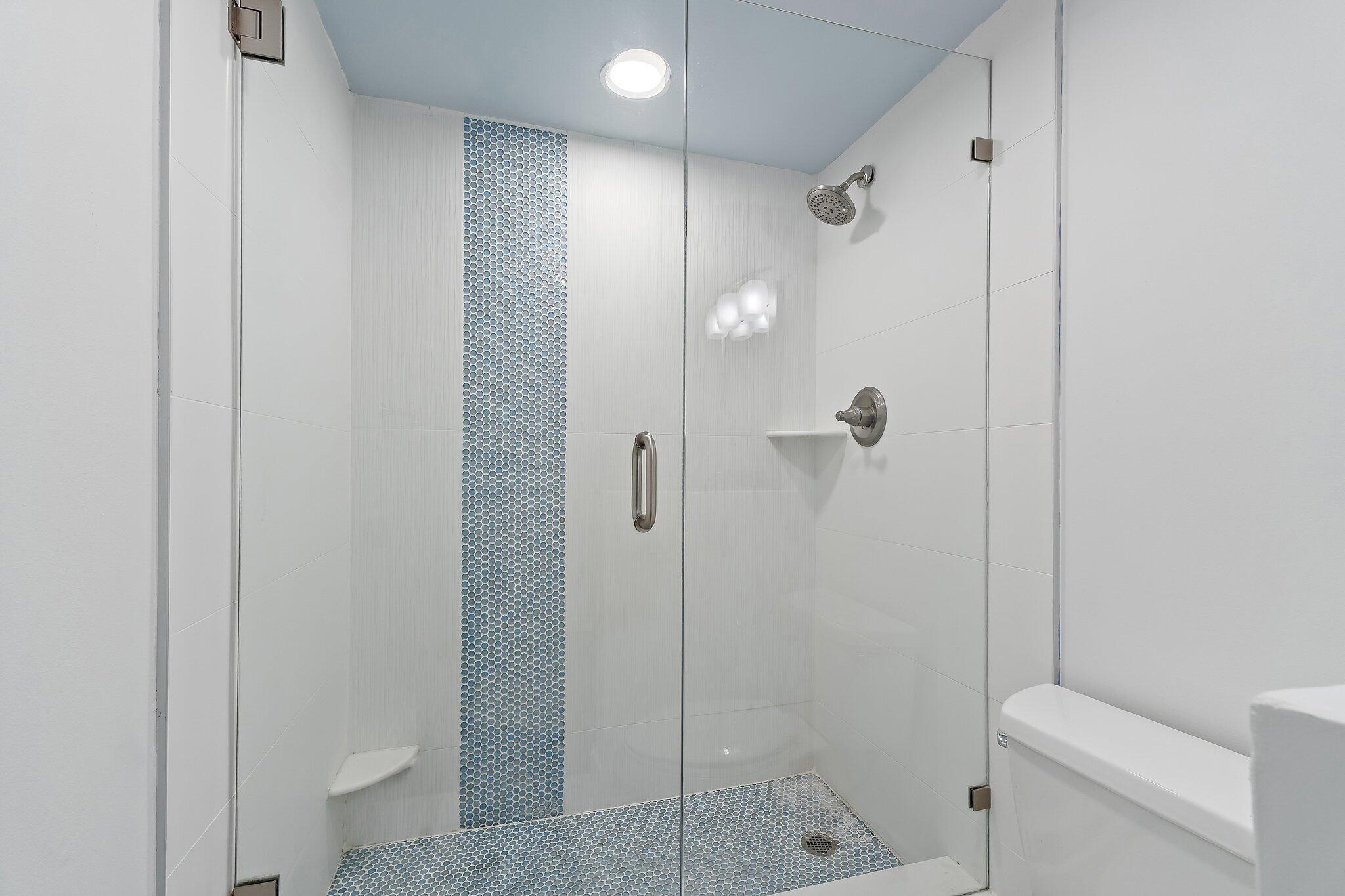 GEMINI CONDO - Residential