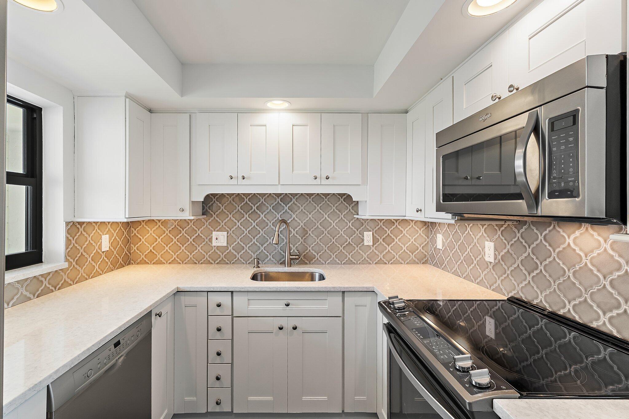 GEMINI CONDO - Residential