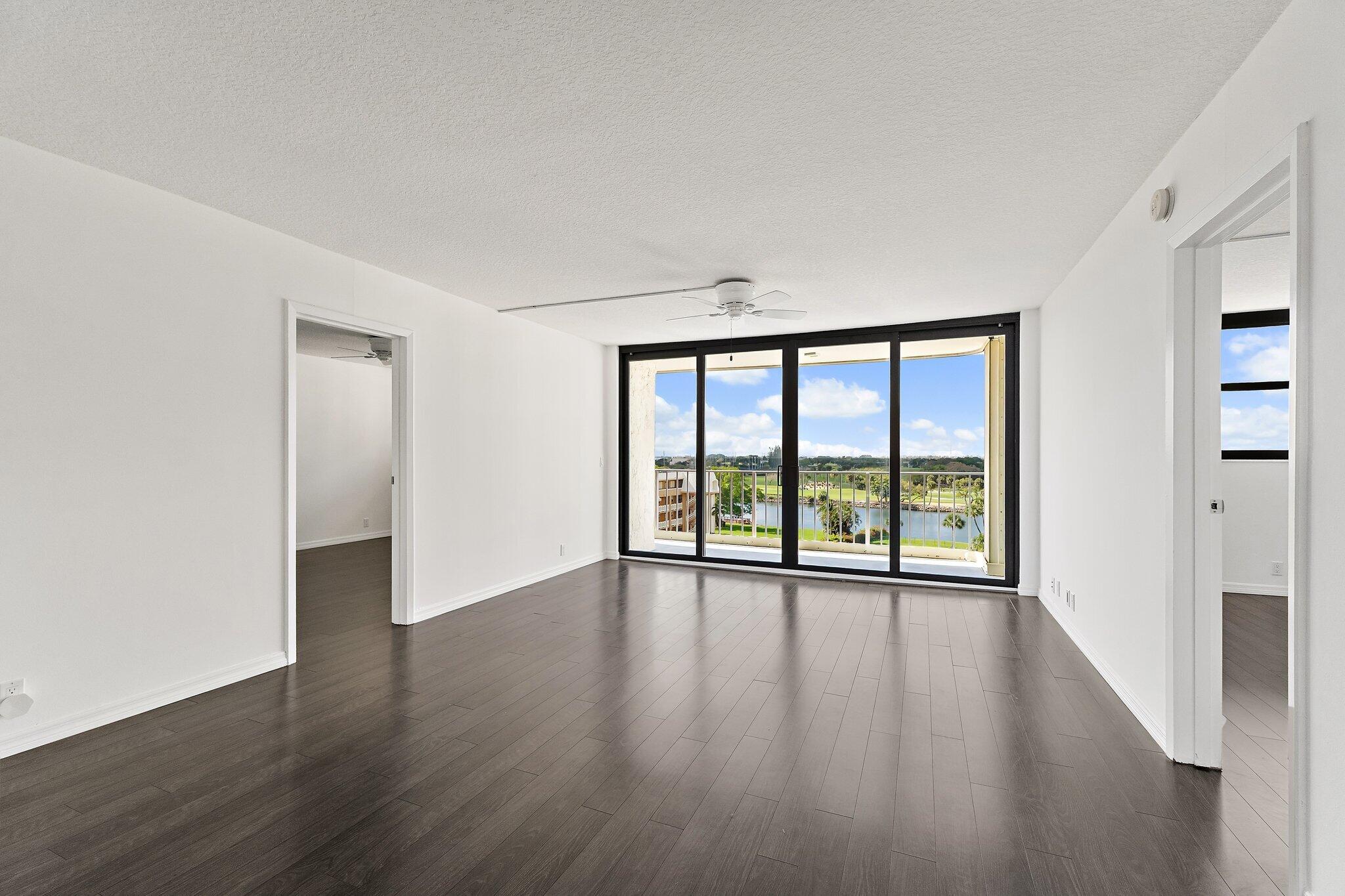 GEMINI CONDO - Residential