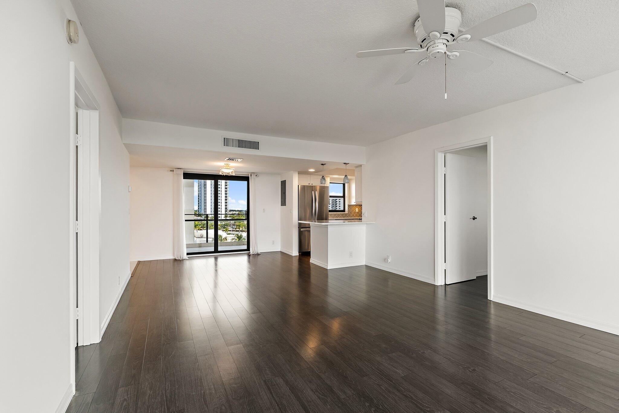 GEMINI CONDO - Residential