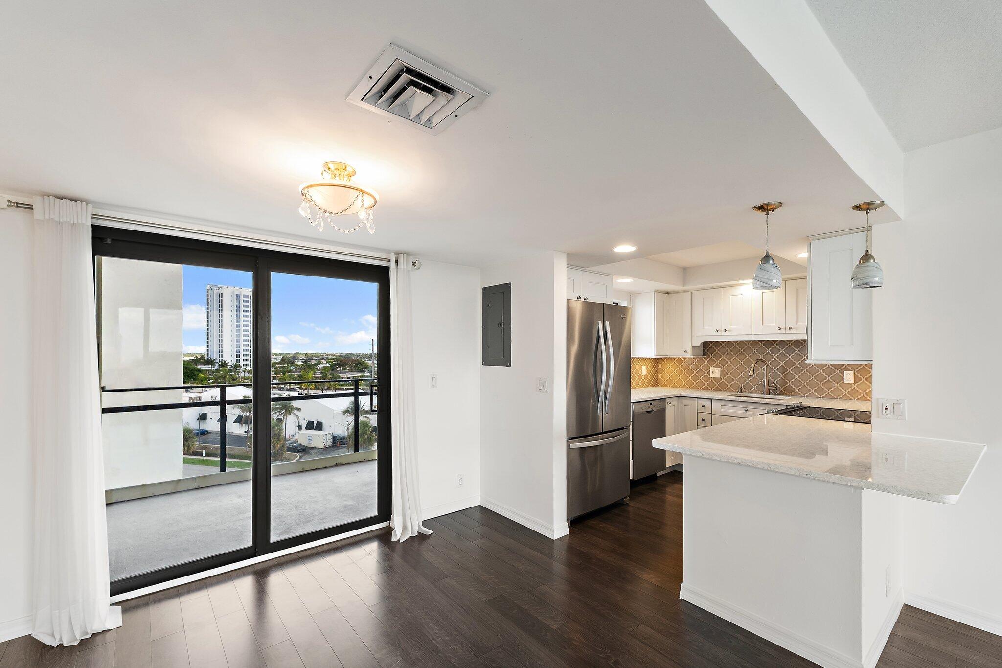 GEMINI CONDO - Residential