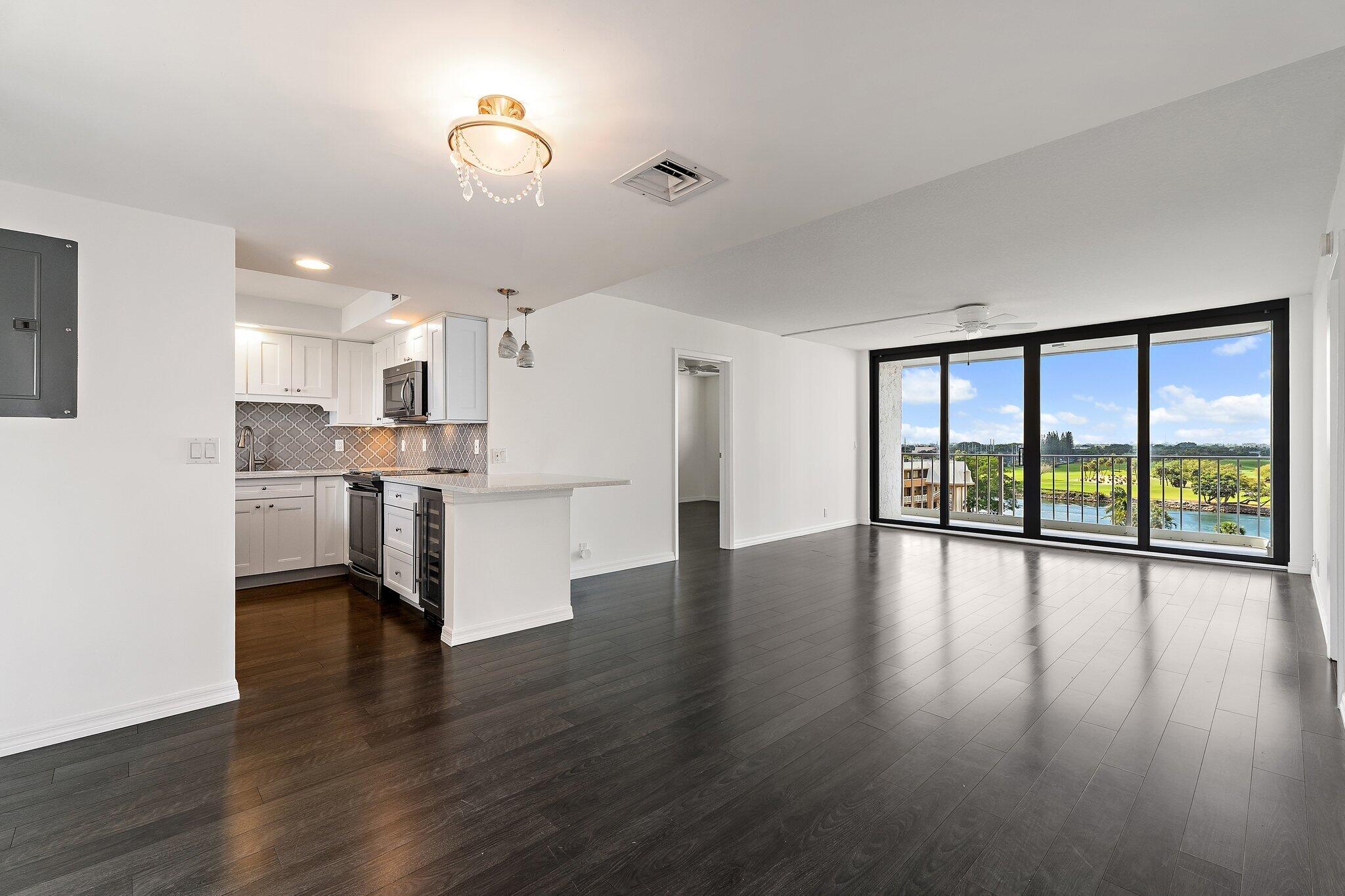 GEMINI CONDO - Residential