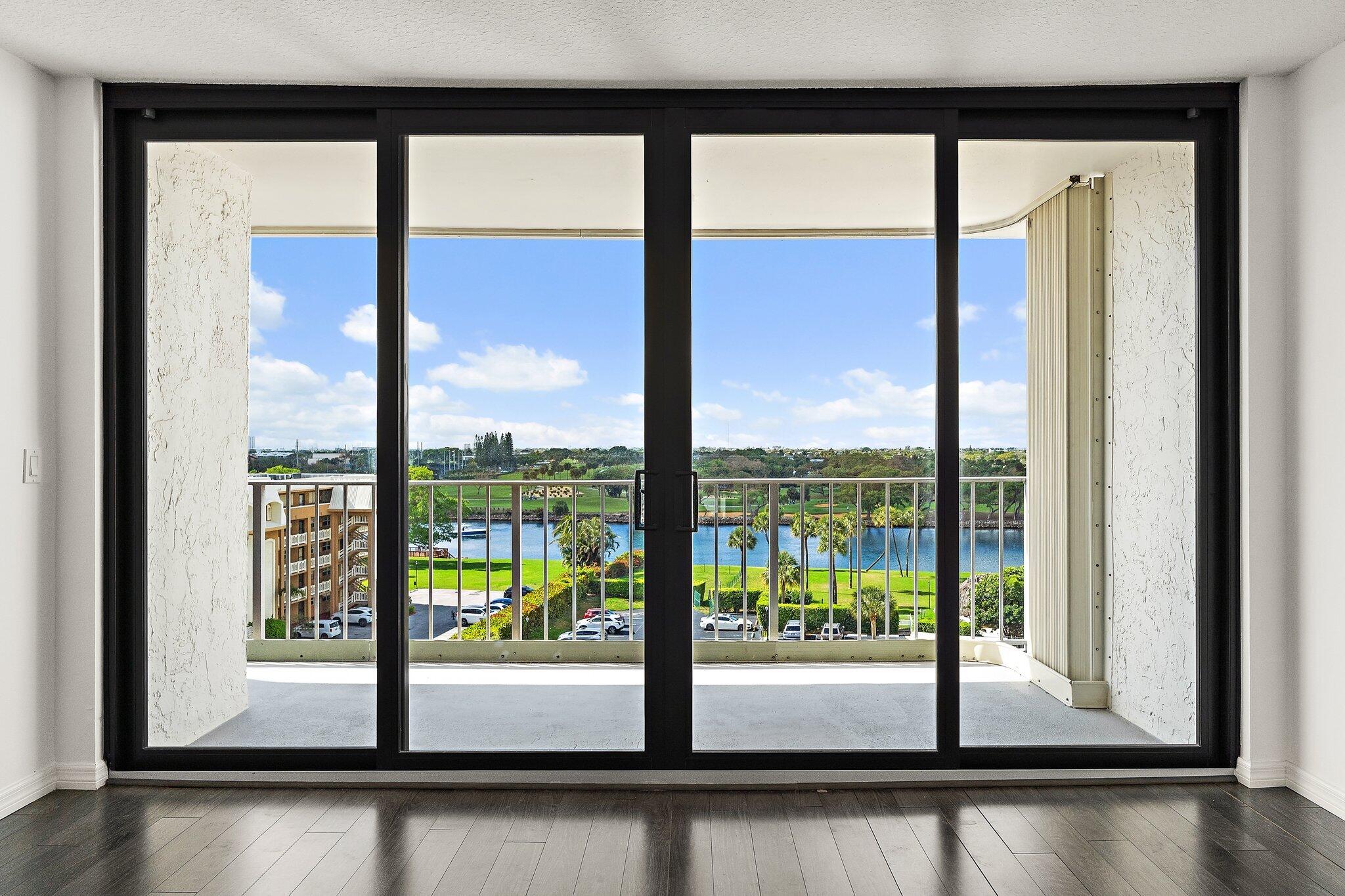 GEMINI CONDO - Residential