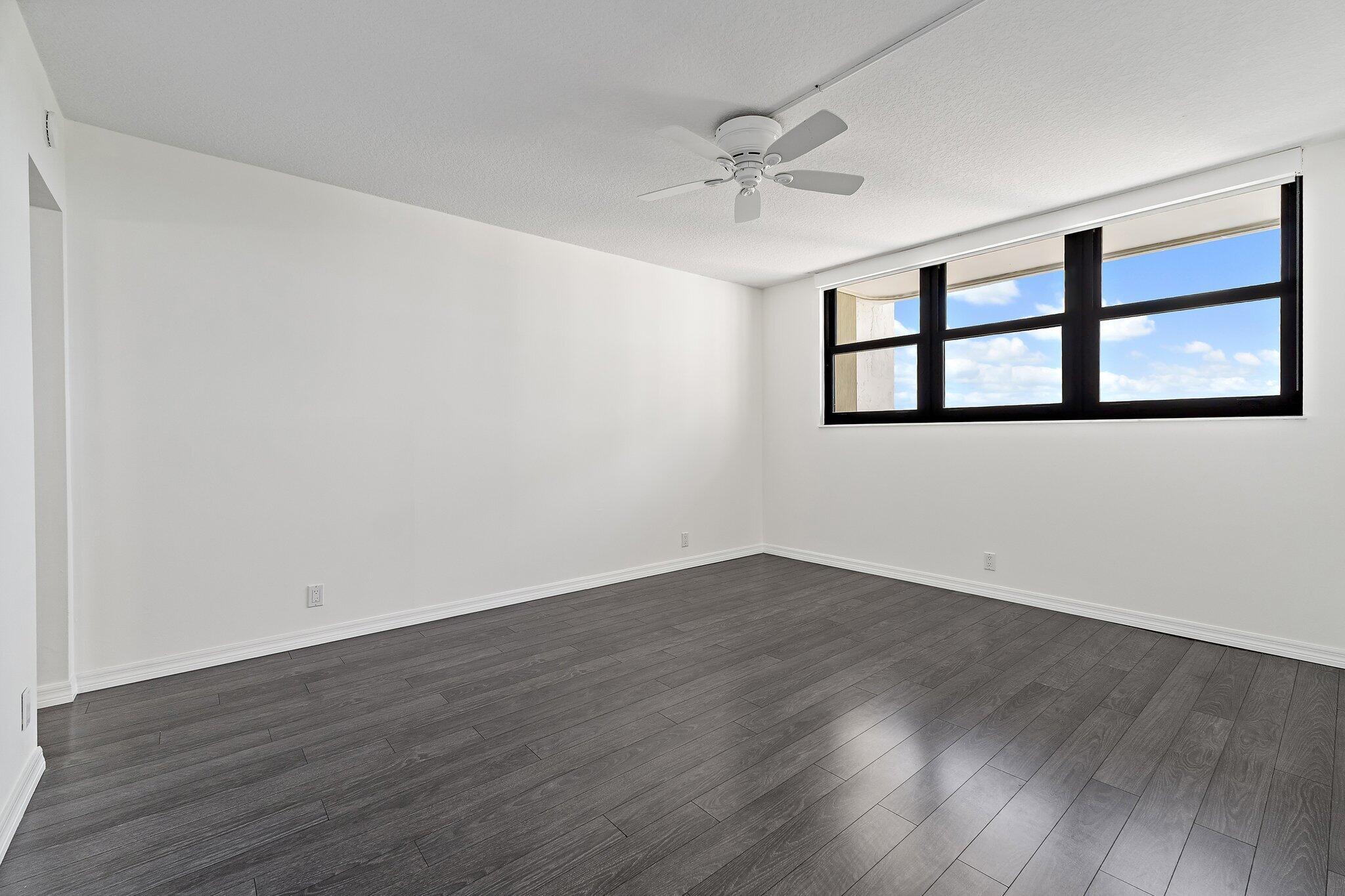 GEMINI CONDO - Residential