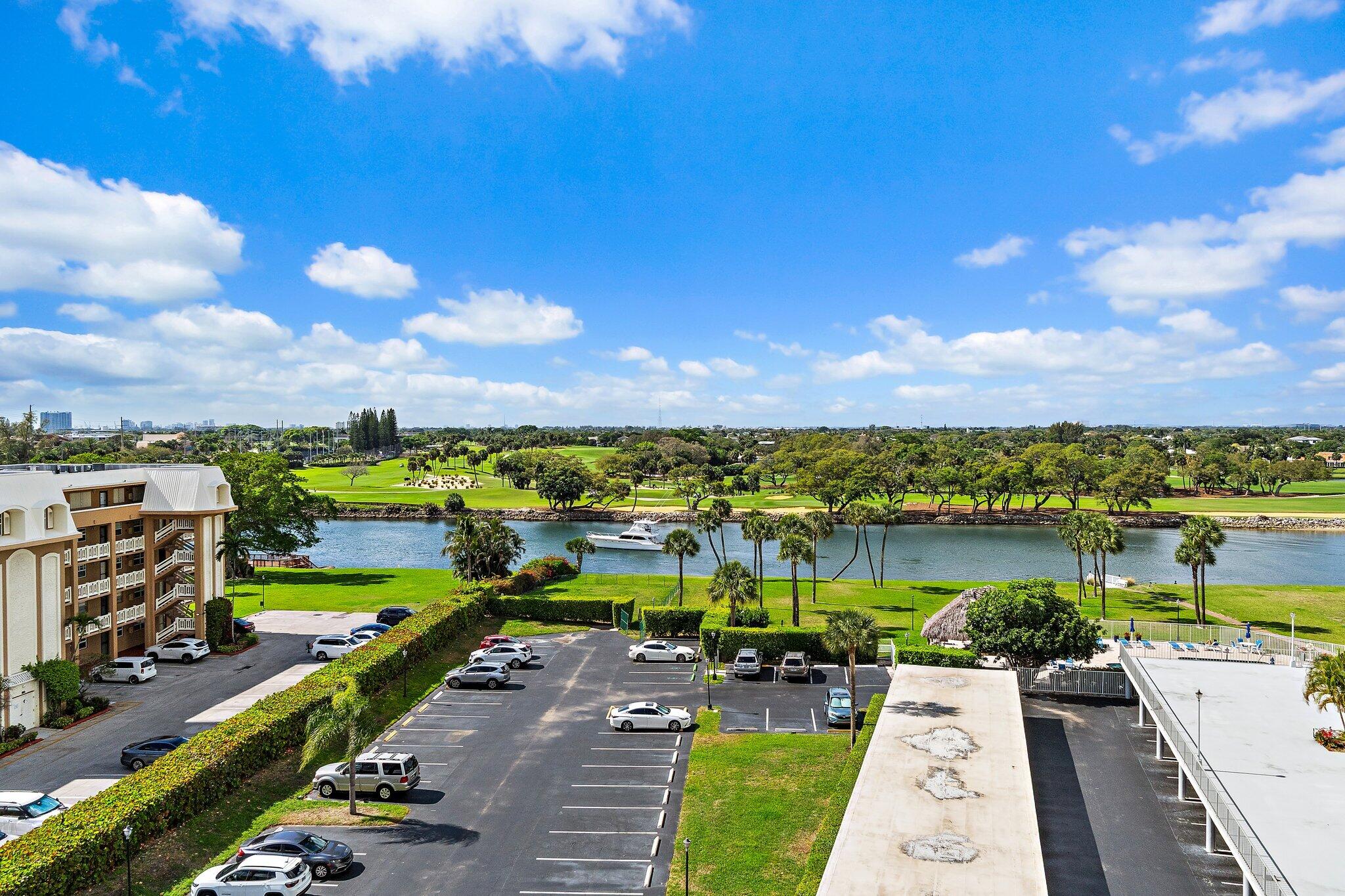 GEMINI CONDO - Residential