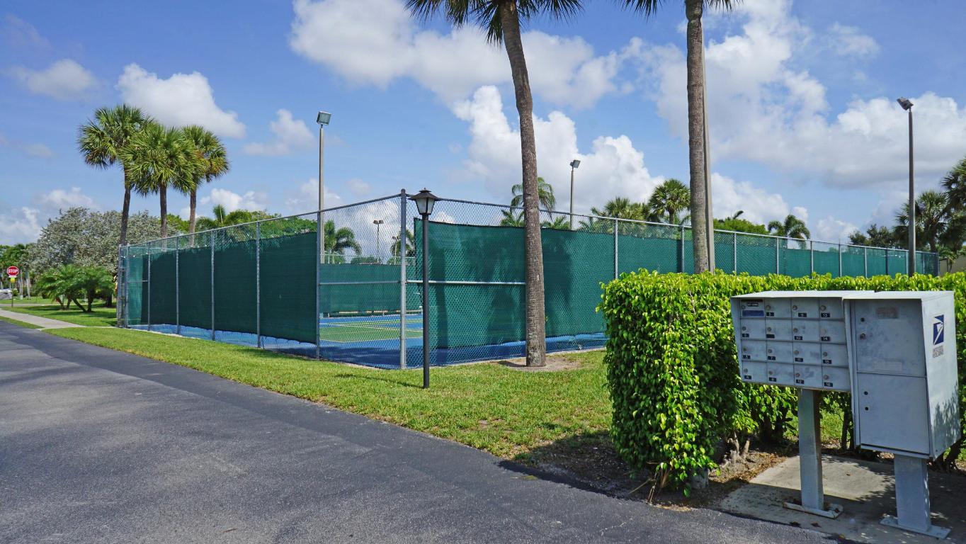 PINE RIDGE NORTH VILLAGE IV CONDO - Residential