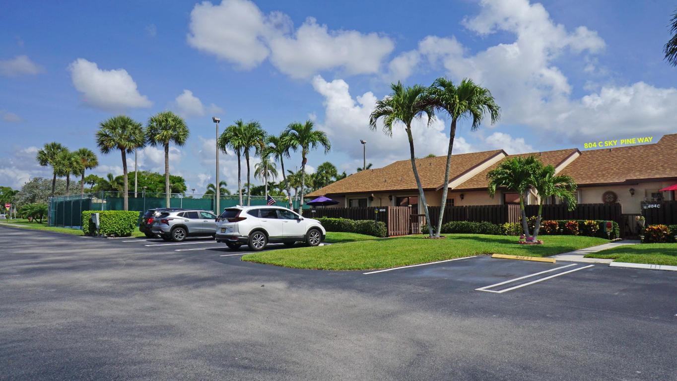 PINE RIDGE NORTH VILLAGE IV CONDO - Residential