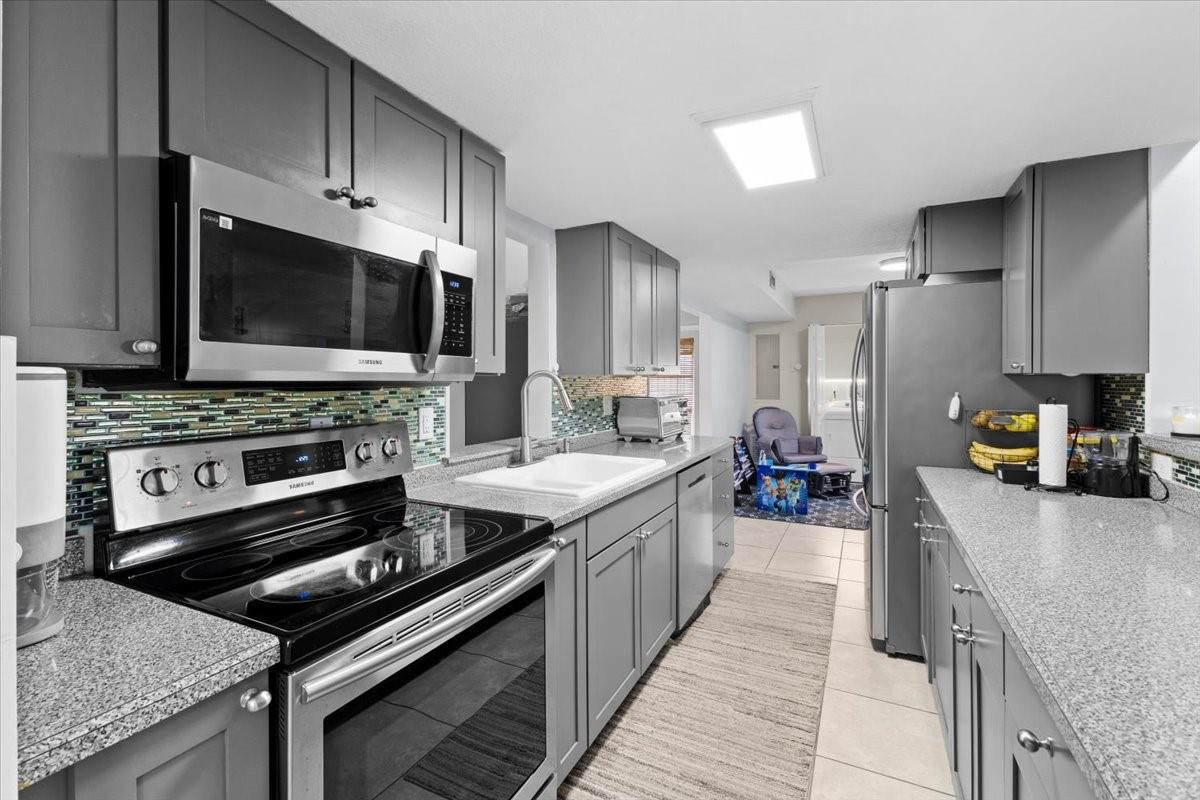 Mainlands Of Tamarac Lake - Residential