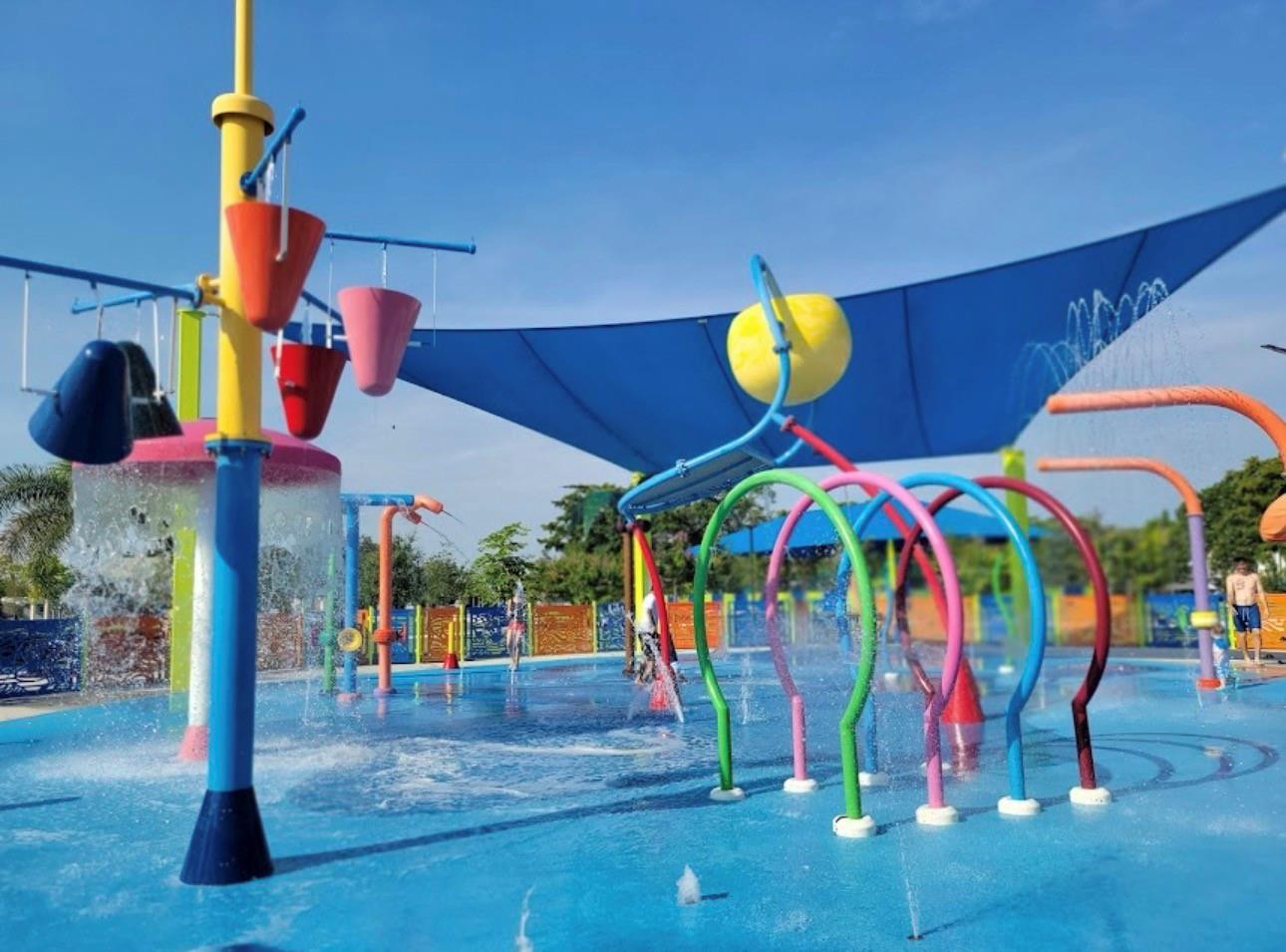 Mainlands Of Tamarac Lake - Residential