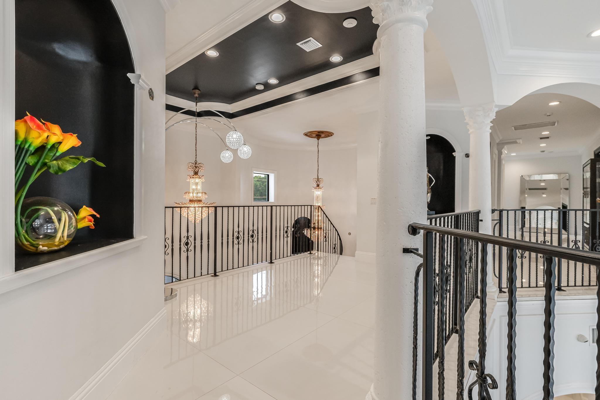 VISTA LAKES - Residential