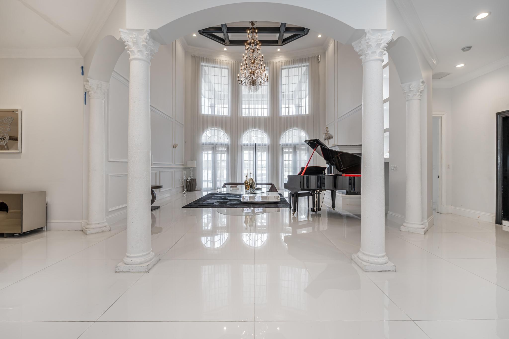 VISTA LAKES - Residential