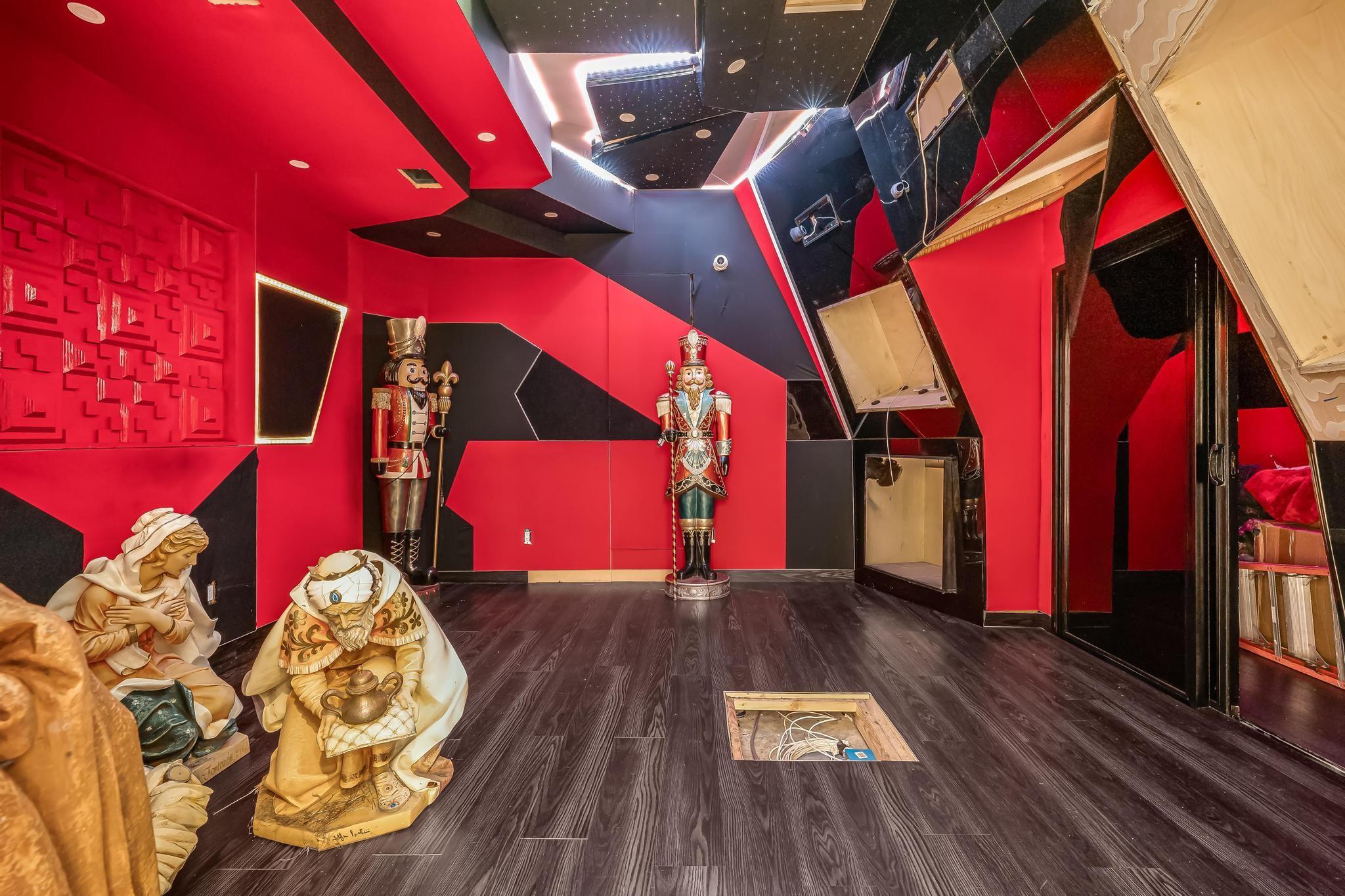 VISTA LAKES - Residential