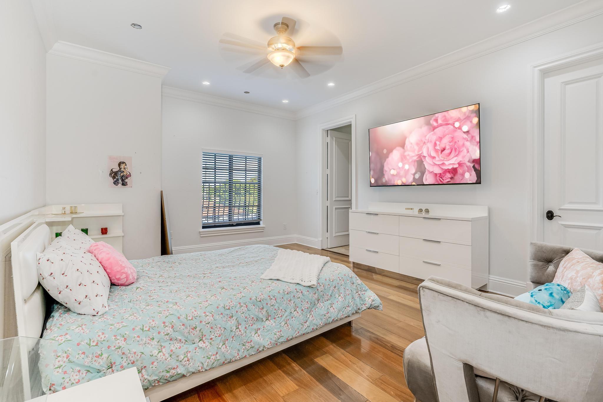 VISTA LAKES - Residential