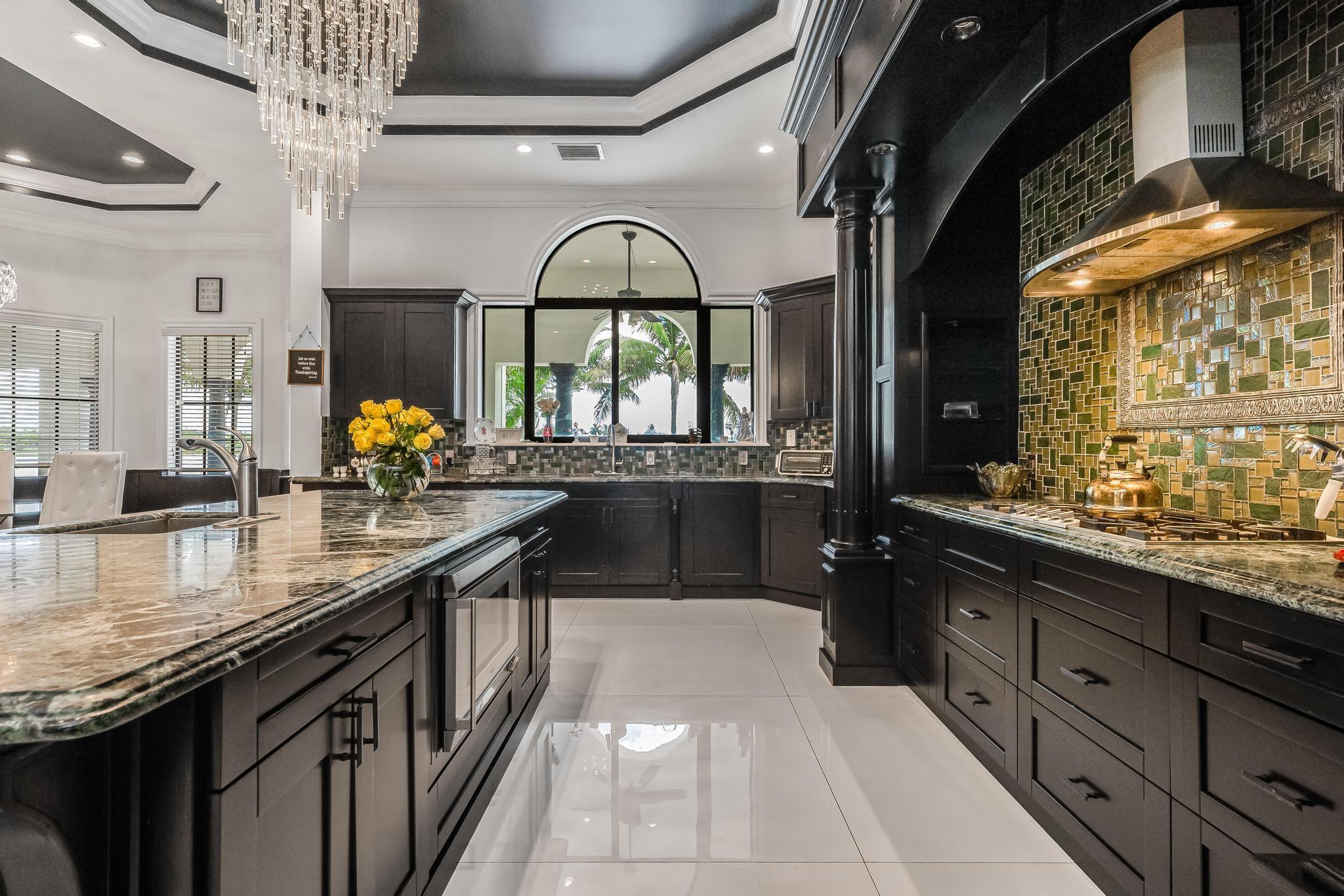 VISTA LAKES - Residential