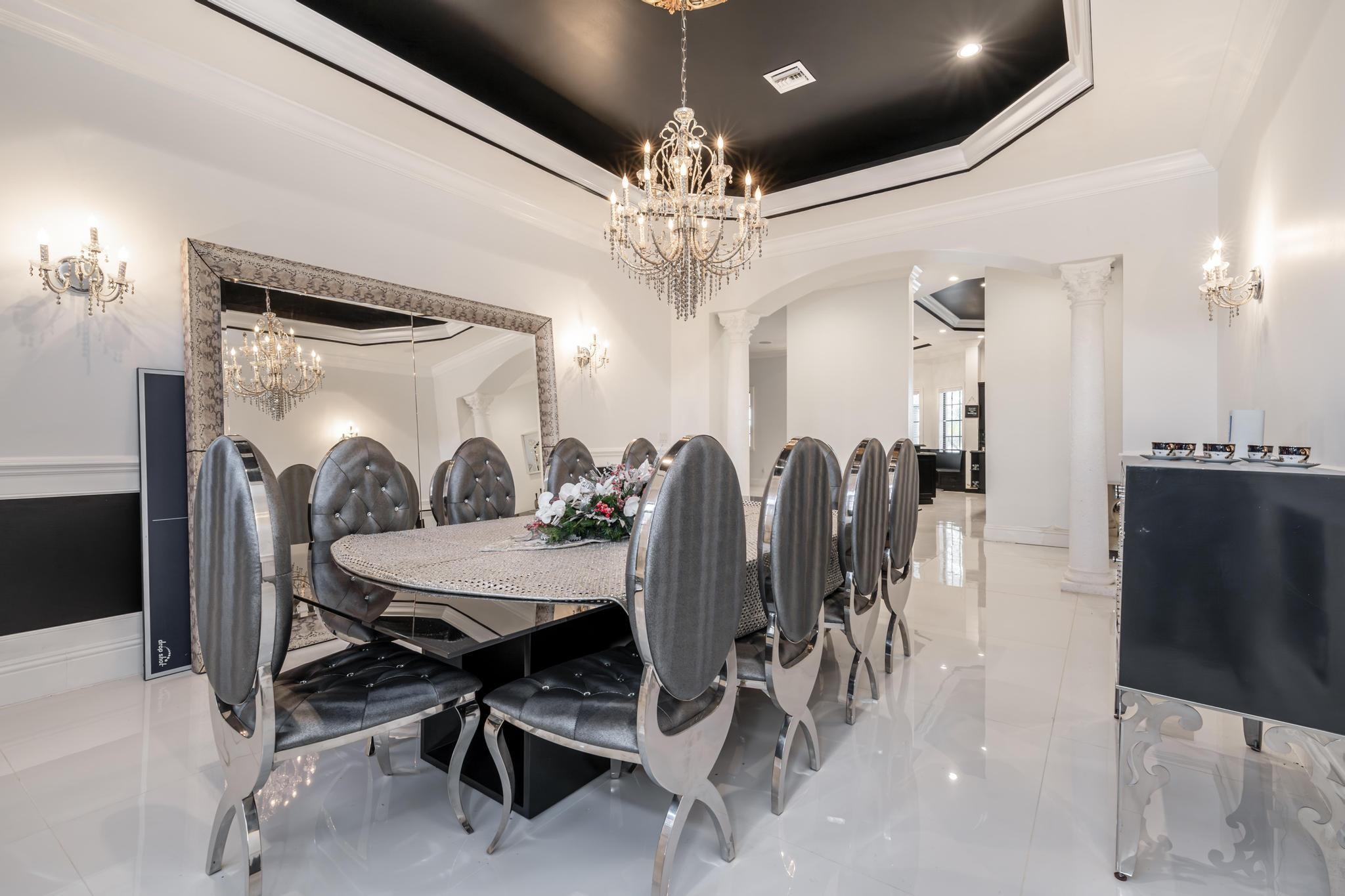 VISTA LAKES - Residential