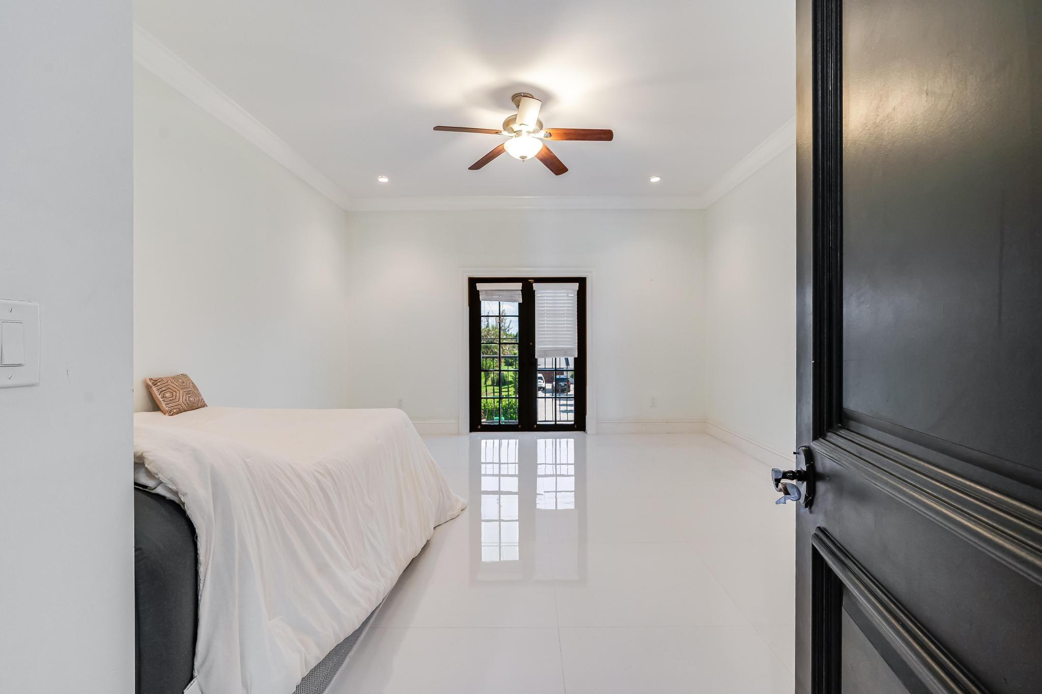 VISTA LAKES - Residential