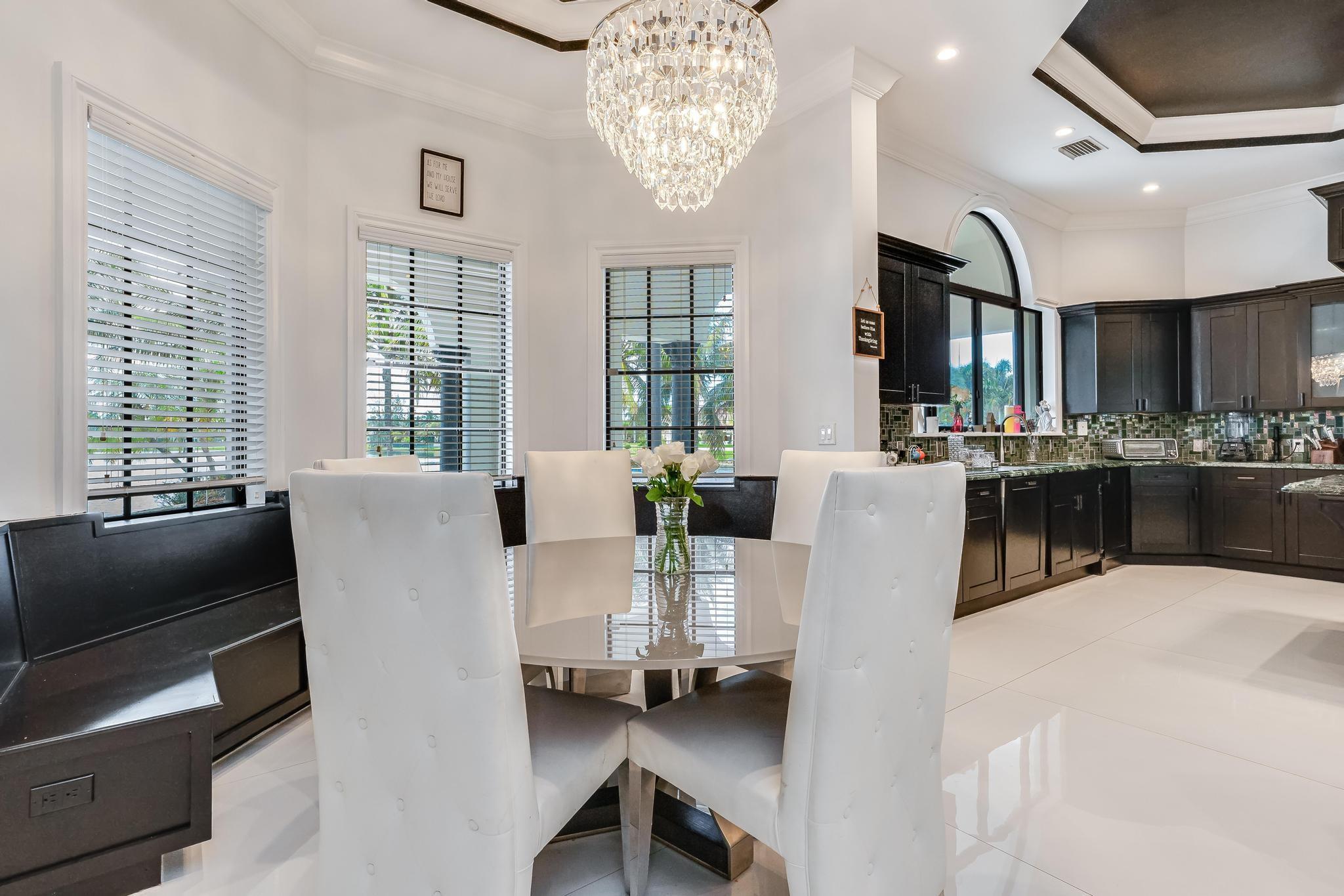 VISTA LAKES - Residential