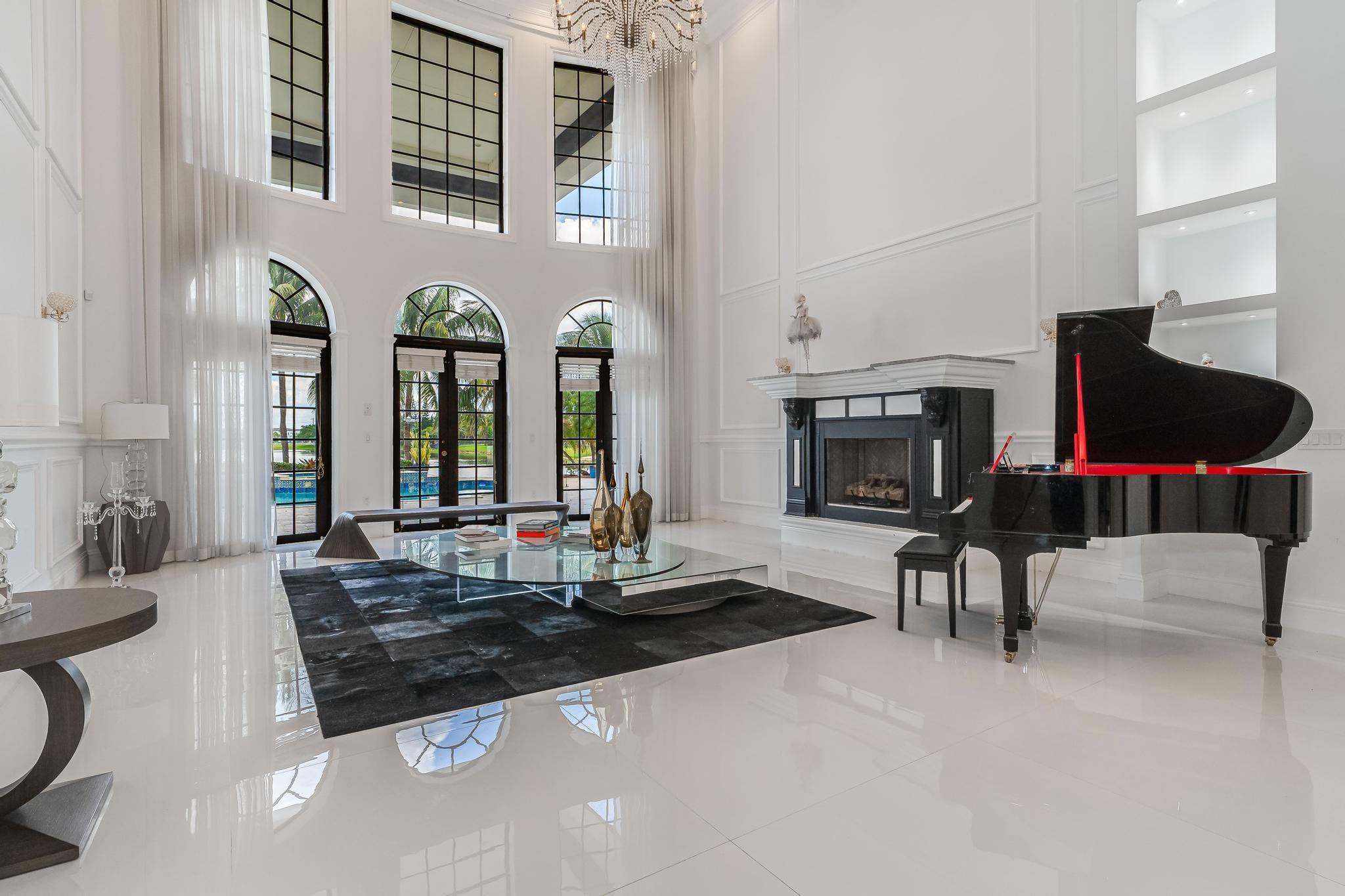 VISTA LAKES - Residential