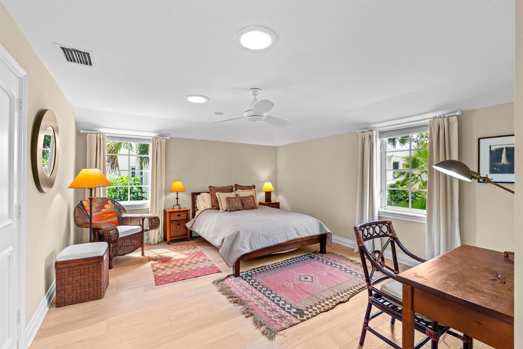 KENSINGTON REPL OF PALM B - Residential