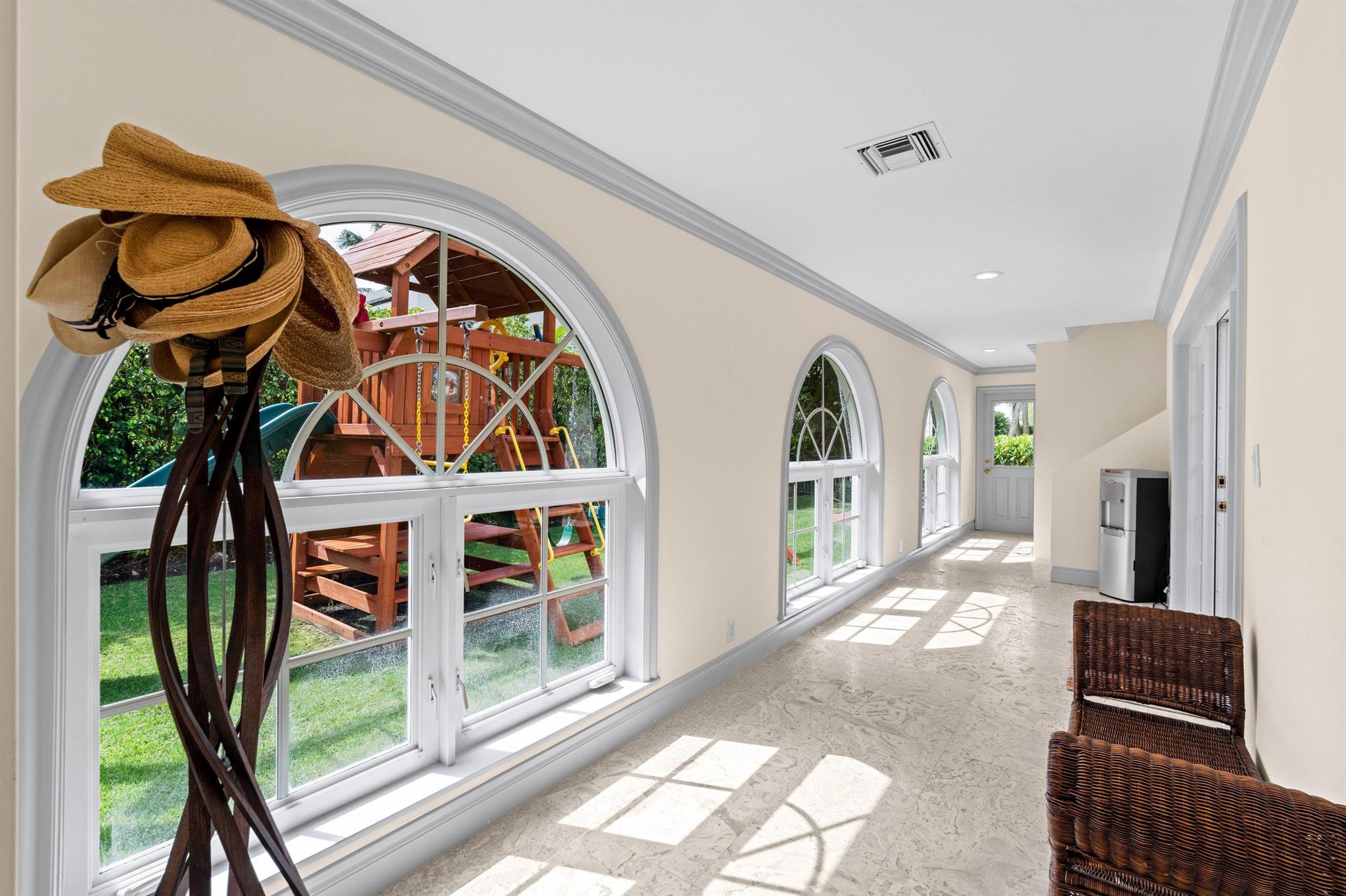 KENSINGTON REPL OF PALM B - Residential