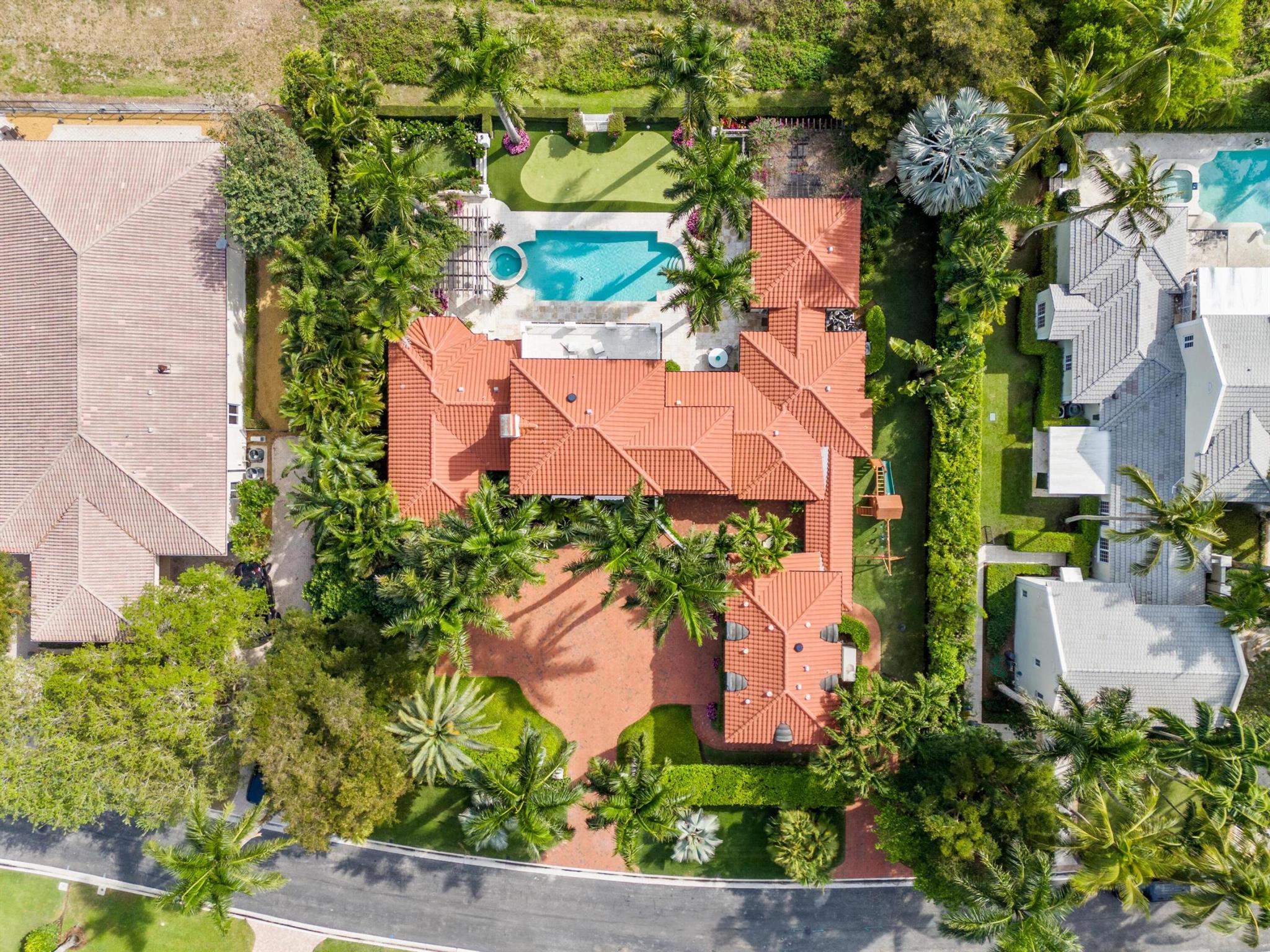 KENSINGTON REPL OF PALM B - Residential