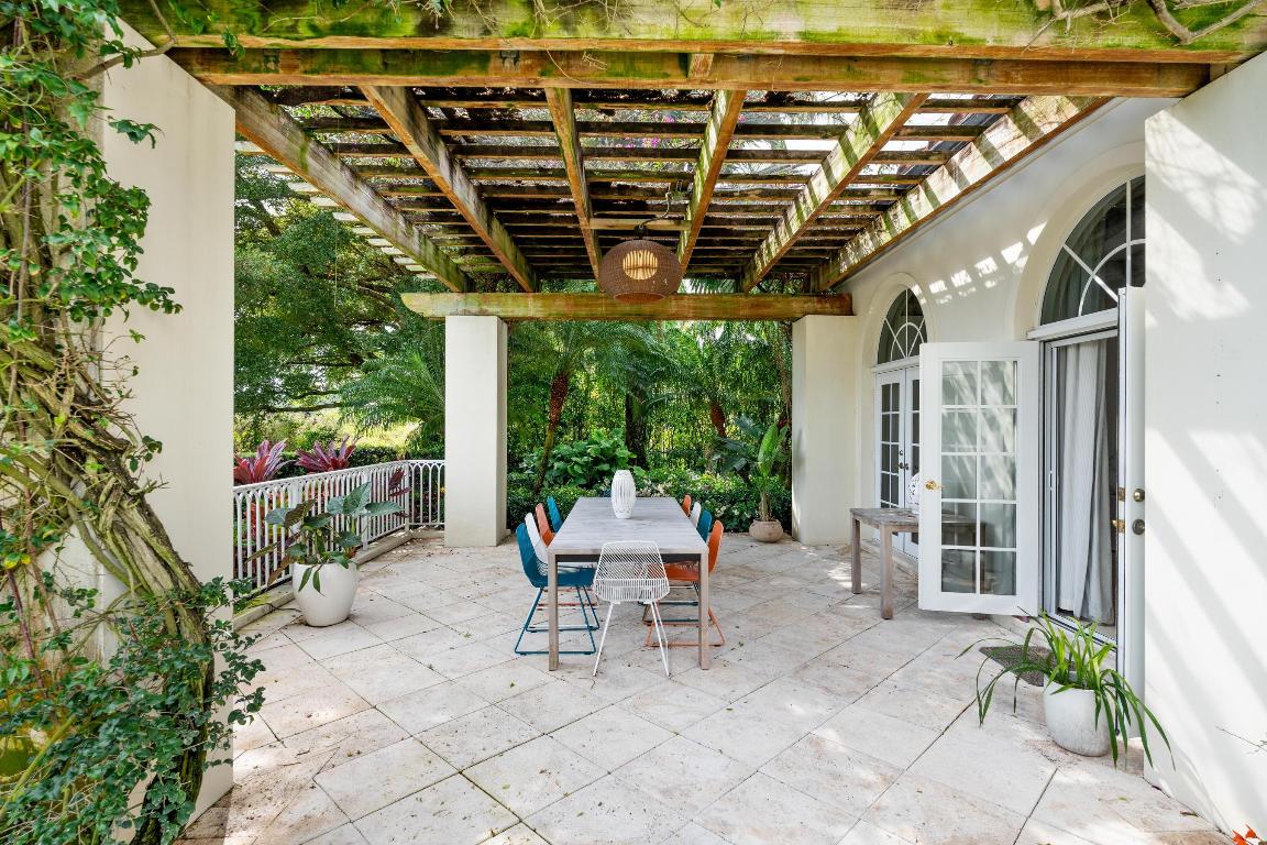 KENSINGTON REPL OF PALM BEACH POLO & COUNTRY CLUB - Residential