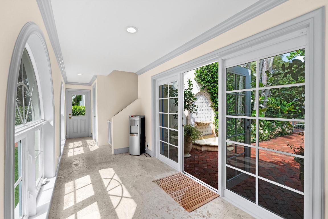 KENSINGTON REPL OF PALM BEACH POLO & COUNTRY CLUB - Residential