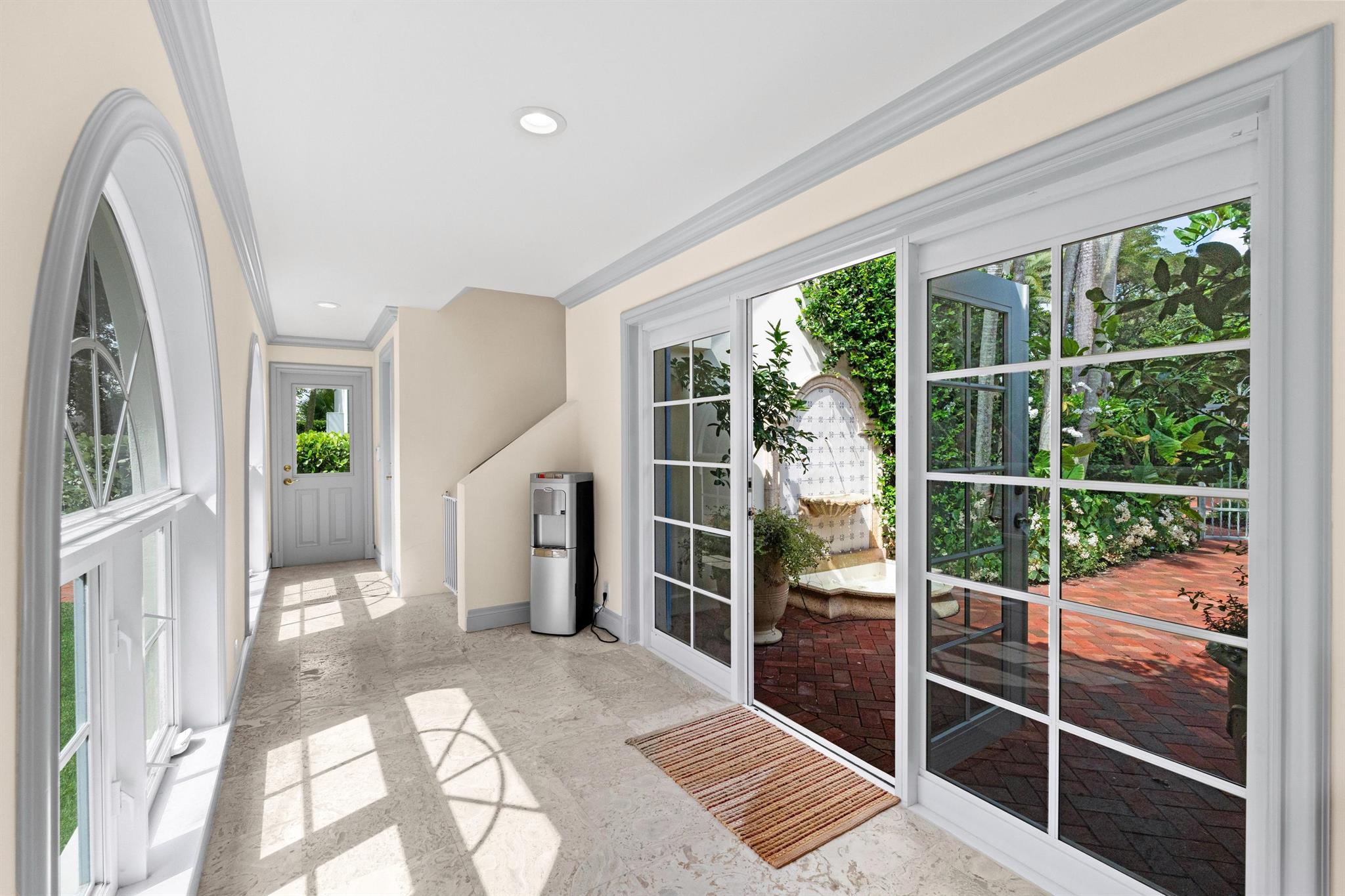 KENSINGTON REPL OF PALM B - Residential