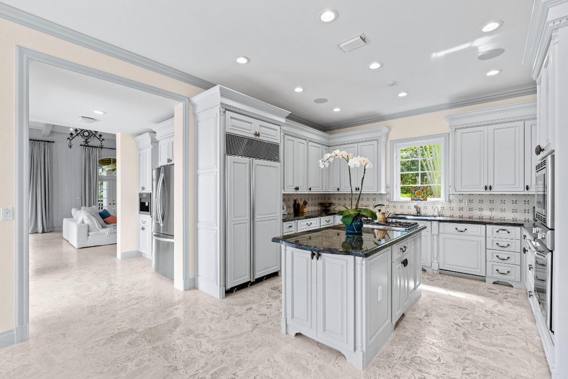 KENSINGTON REPL OF PALM BEACH POLO & COUNTRY CLUB - Residential