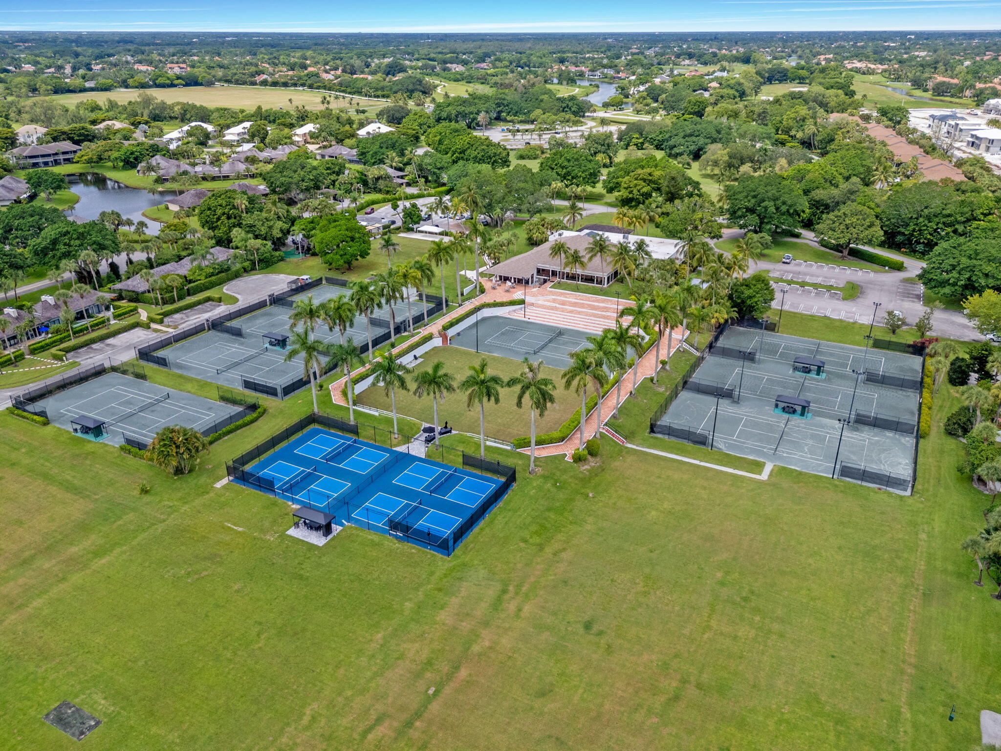 KENSINGTON REPL OF PALM BEACH POLO & COUNTRY CLUB - Residential