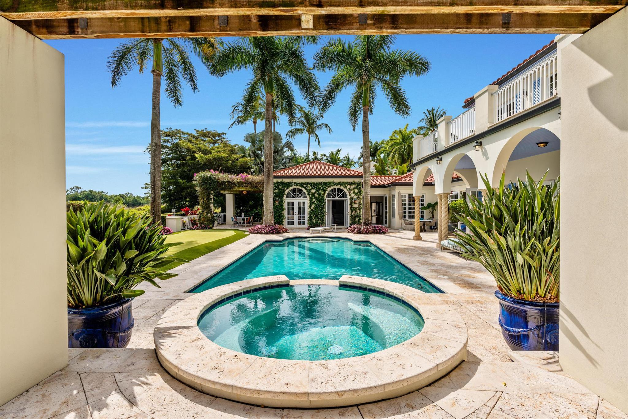 KENSINGTON REPL OF PALM B - Residential