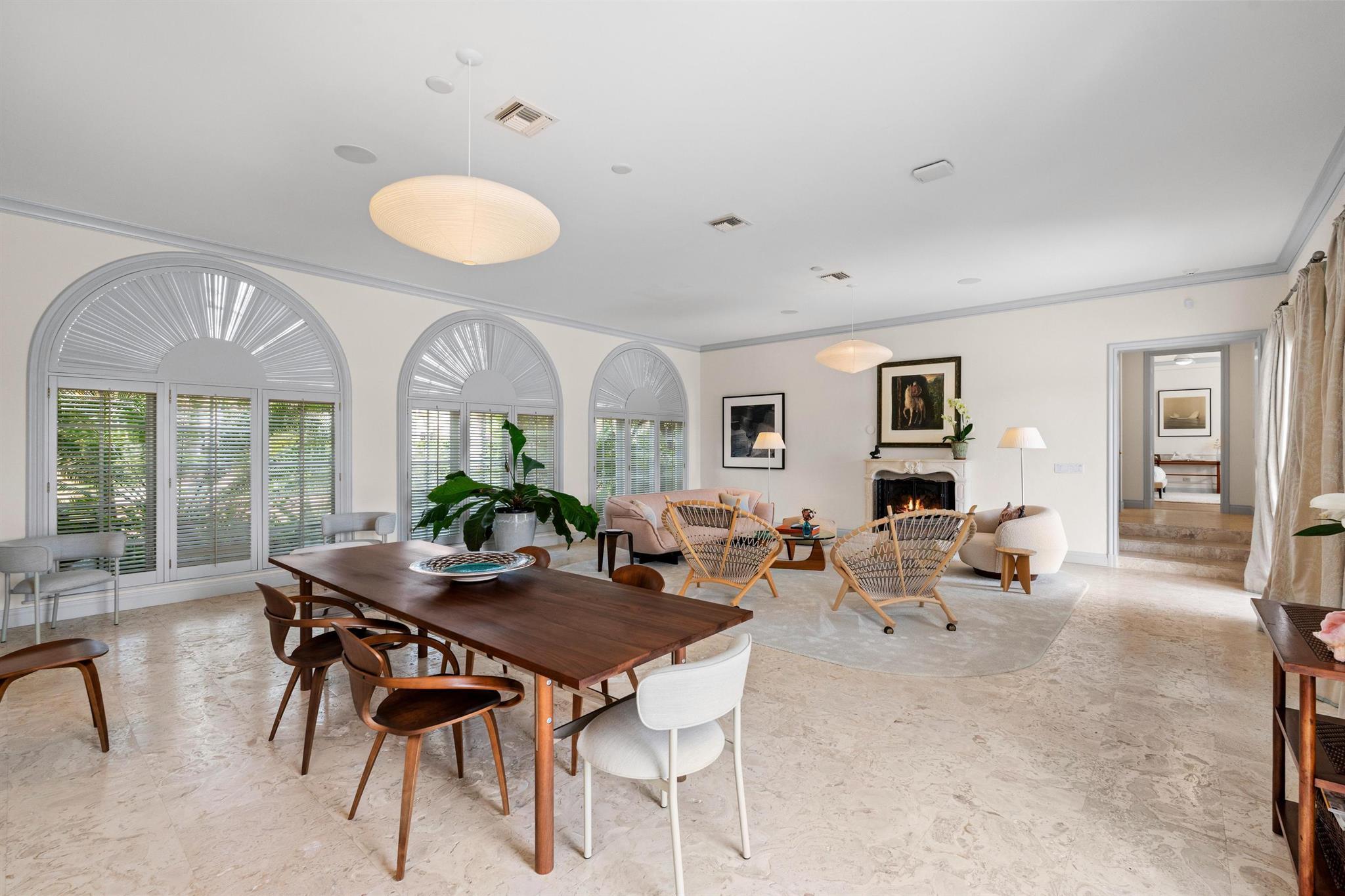 KENSINGTON REPL OF PALM B - Residential