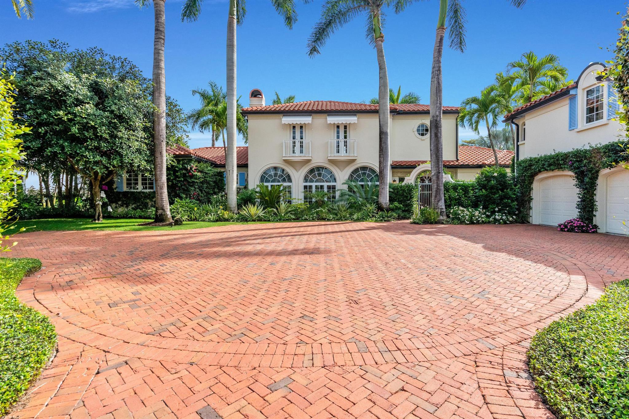 KENSINGTON REPL OF PALM B - Residential