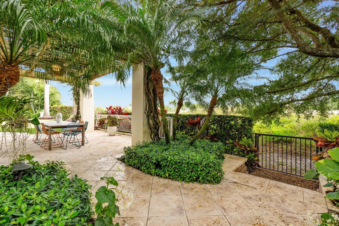 KENSINGTON REPL OF PALM BEACH POLO & COUNTRY CLUB - Residential