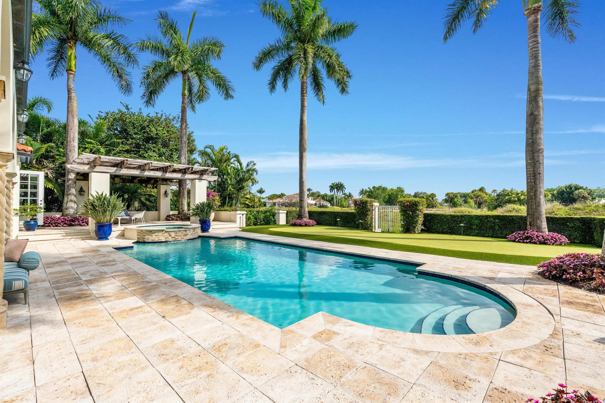 KENSINGTON REPL OF PALM B - Residential