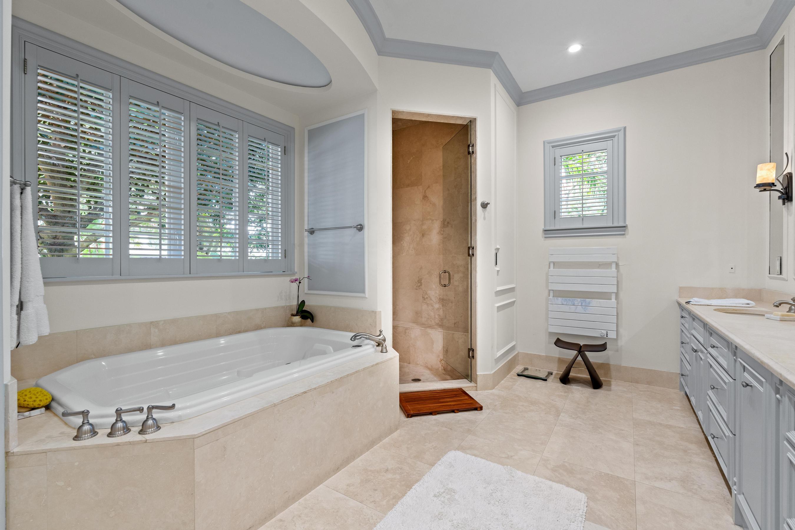KENSINGTON REPL OF PALM BEACH POLO & COUNTRY CLUB - Residential
