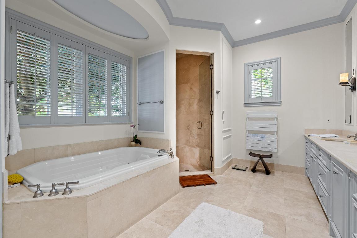 KENSINGTON REPL OF PALM BEACH POLO & COUNTRY CLUB - Residential