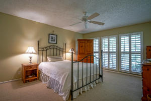 WHISPERING TRAILS - Residential