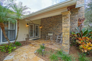 WHISPERING TRAILS - Residential