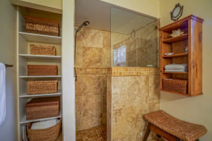 WHISPERING TRAILS - Residential